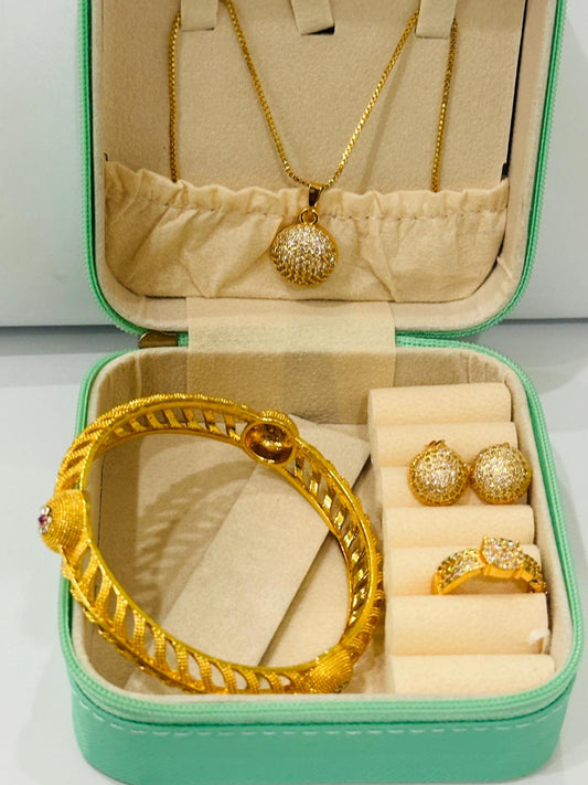 golden jewellery set